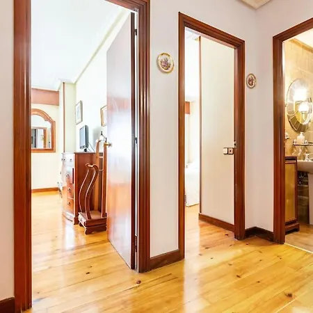 Amplio Y Acogedor Piso En Pleno Barrio De Gros, En Donostia -