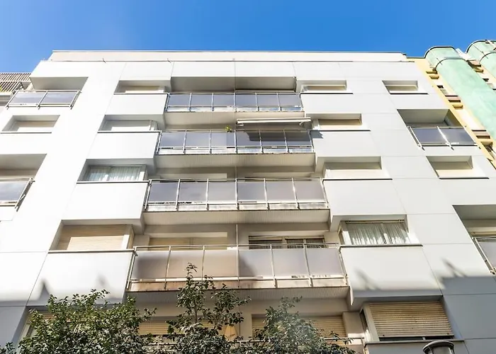 Amplio Y Acogedor Piso En Pleno Barrio De Gros, En Donostia - * San Sebastian