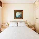 Amplio Y Acogedor Piso En Pleno Barrio De Gros, En Donostia - Apartamento *