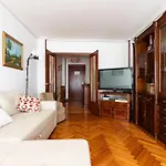 Amplio Y Acogedor Piso En Pleno Barrio De Gros, En Donostia - Apartamento