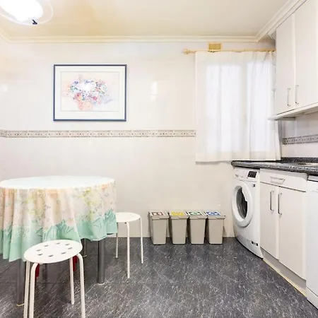 Amplio Y Acogedor Piso En Pleno Barrio De Gros, En Donostia - * San Sebastián
