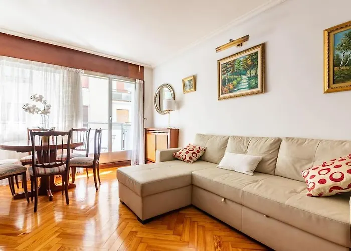 Apartmán Amplio Y Acogedor Piso En Pleno Barrio De Gros, En Donostia - San Sebastián