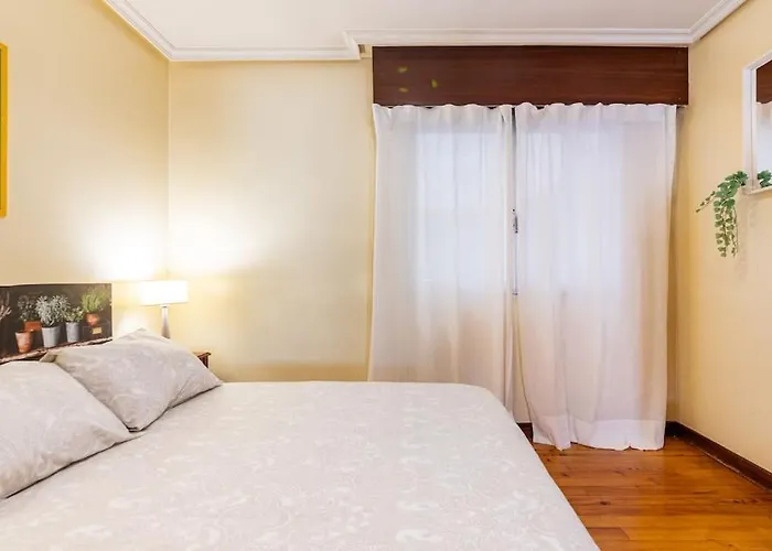 Amplio Y Acogedor Piso En Pleno Barrio De Gros, En Donostia - * San Sebastián