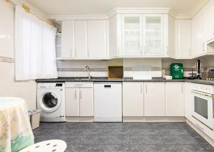 Apartmán Amplio Y Acogedor Piso En Pleno Barrio De Gros, En Donostia - *