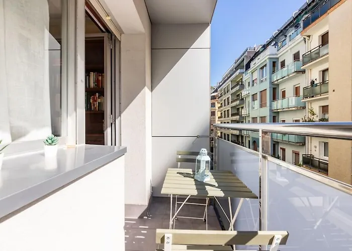 Amplio Y Acogedor Piso En Pleno Barrio De Gros, En Donostia -